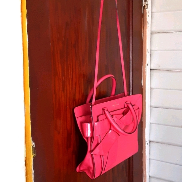 Kate Spade bow patent leather and leather bag